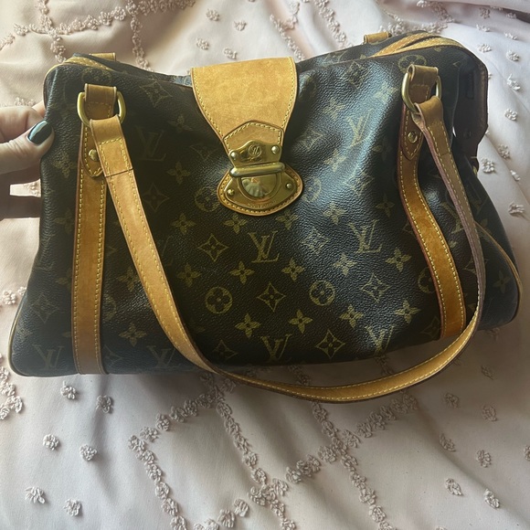 Louis Vuitton Handbags - AUTHENTIC Louis Vuitton Purse